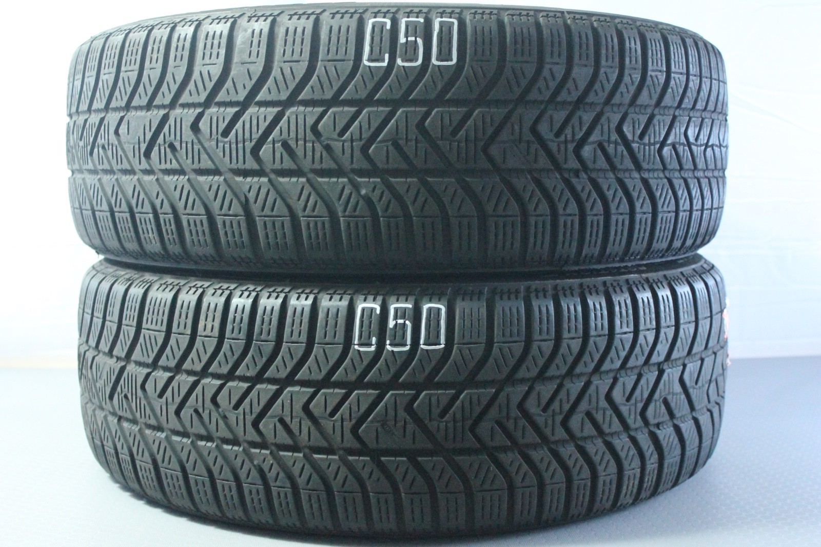 57-526 2x Pirelli Snowcontrol Serie 3 Winter 210 195/55 R17 92H Dot23/24 4,5-5,5mm C50 – Bild 1