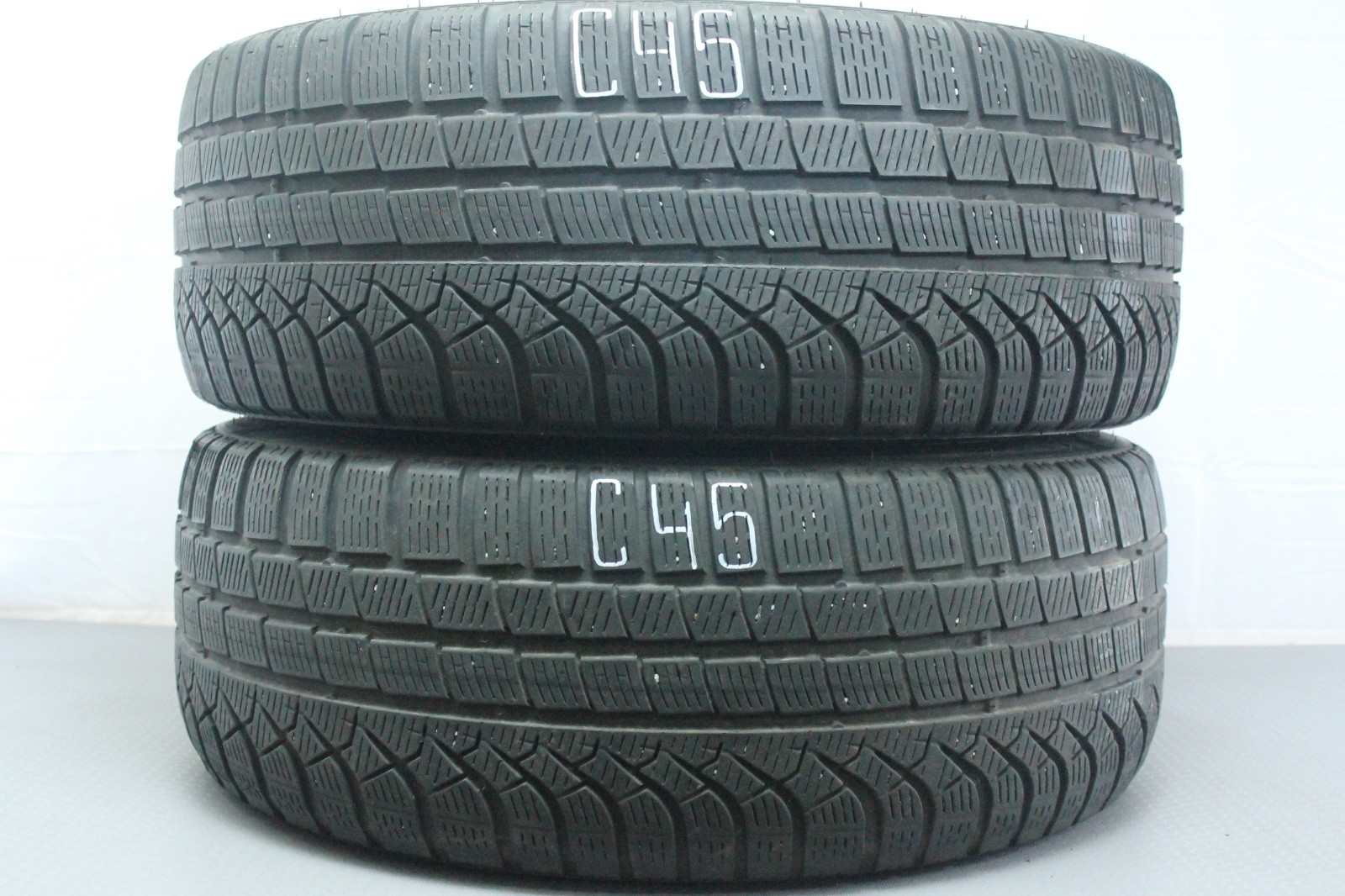 57-561 2x Winterreifen Pirelli PZero RSC 245/40 R19 98V Dot0121/0123 4-5mm C45 – Bild 1