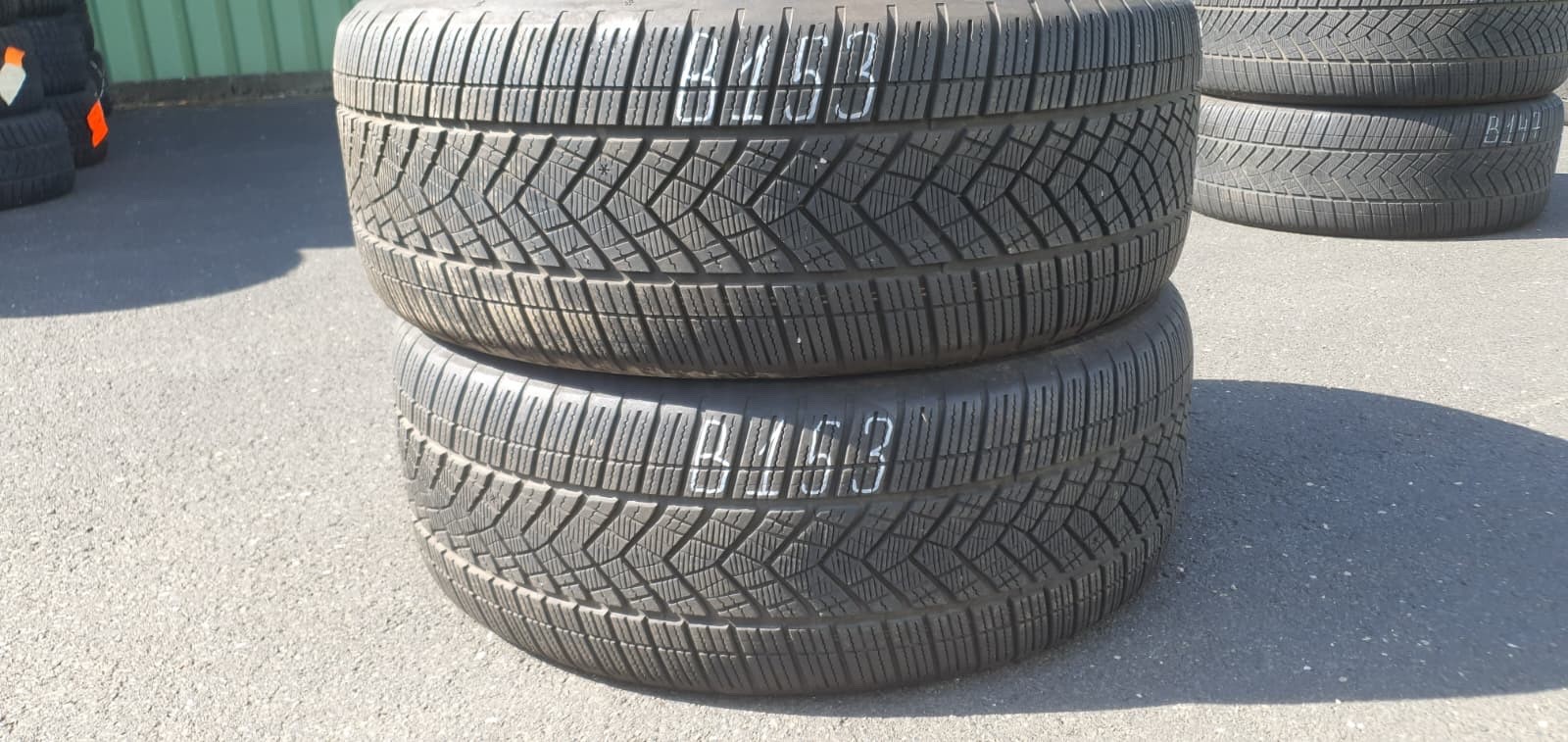 358320746722-featured-5 2x 255/50 R21 109H Winterreifen Goodyear UltraGrip Performance+ Dot2321 6mm B153 – Bild 1