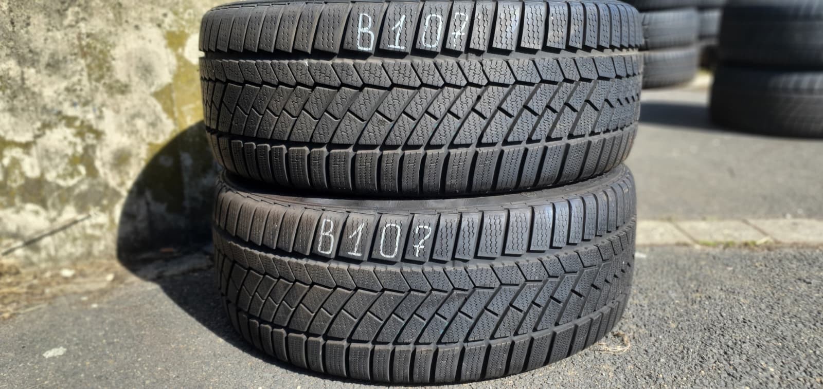 358320746730-featured-4 2x 225/40 R18 92V Continental ContiWinterContact TS830P SSR (RSC) B107 – Bild 1