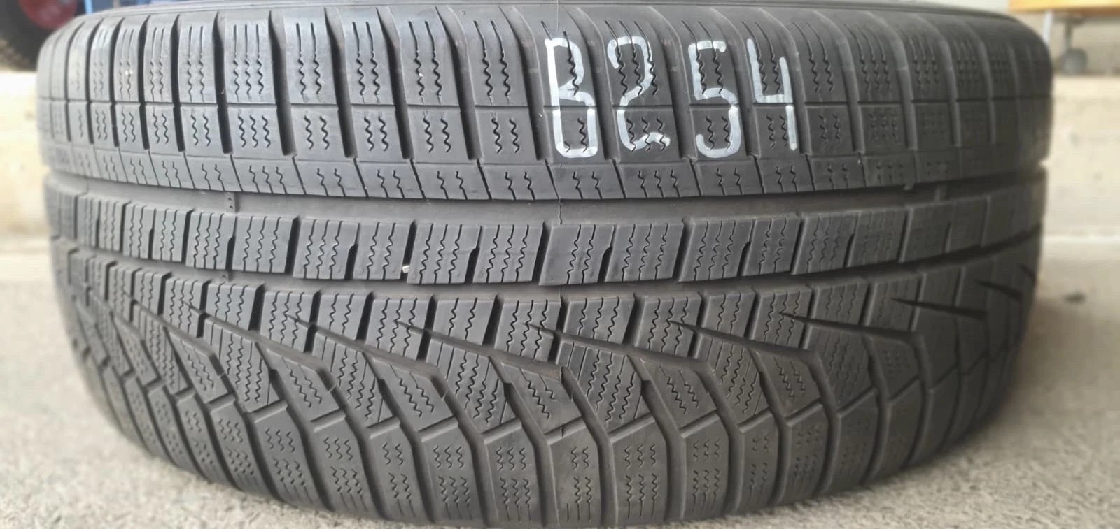 358320746745-featured-4 1x 225/45 R18 95H Hankook Winter i*Cept evo 2 (RSC) HRS Dot2823 5mm B254 – Bild 1