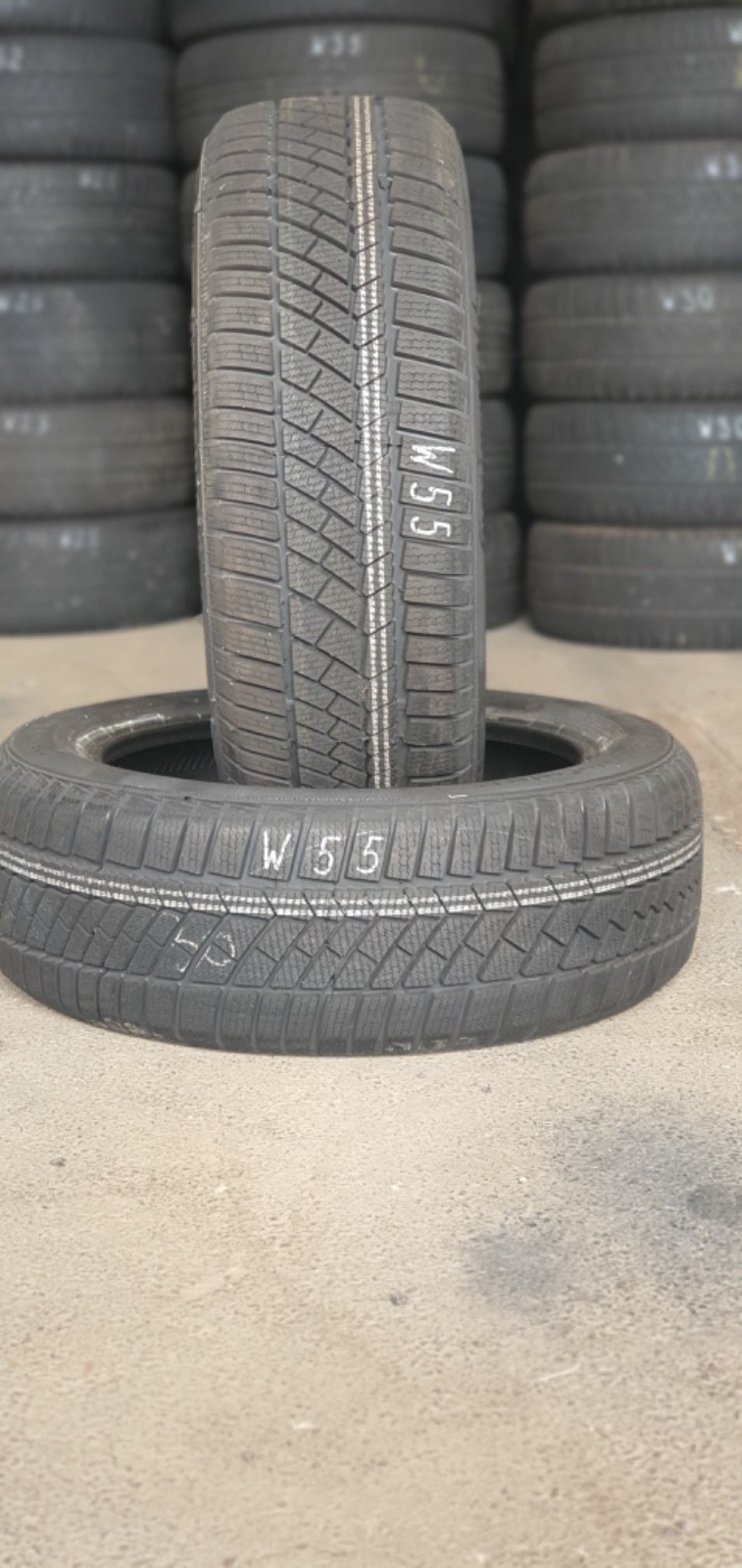 358320746817-featured-4 2x Neuwertige 205/55 R17 95H Winterreifen Continental ContiWinter Dot3820 W55 – Bild 1