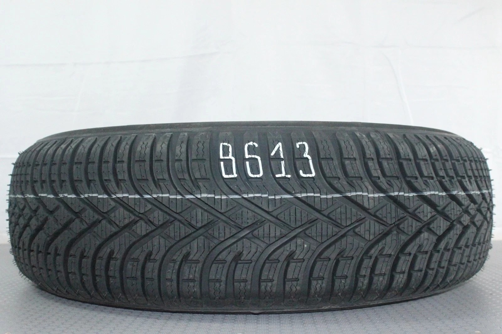 358320758344-featured 1x 175/65 R15 84T Winterreifen BFGoodrich g-ForceWinter 2 Neu Dot3023 B613 – Bild 1
