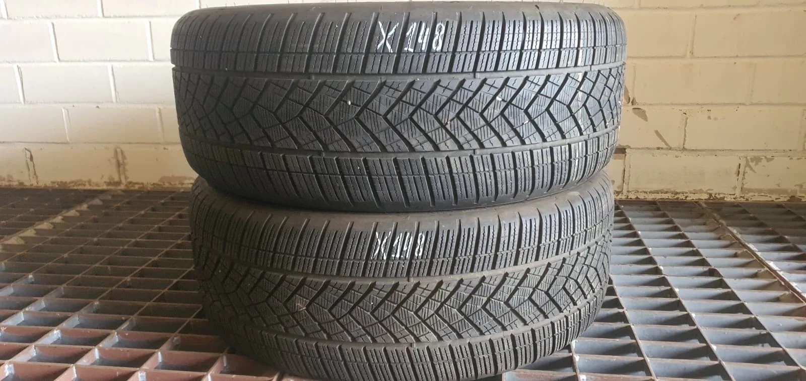358320758351-featured 2x 255/50 R21 109H Winterreifen Goodyear UltraGrip Performance+ Dot2821 X148 – Bild 1