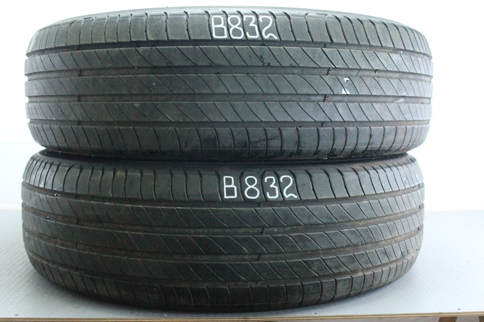 358320758452-featured 2x 195/60 R18 96H Sommerreifen Michelin e*Primacy 5-5,5mm Dot3923 B832 – Bild 1