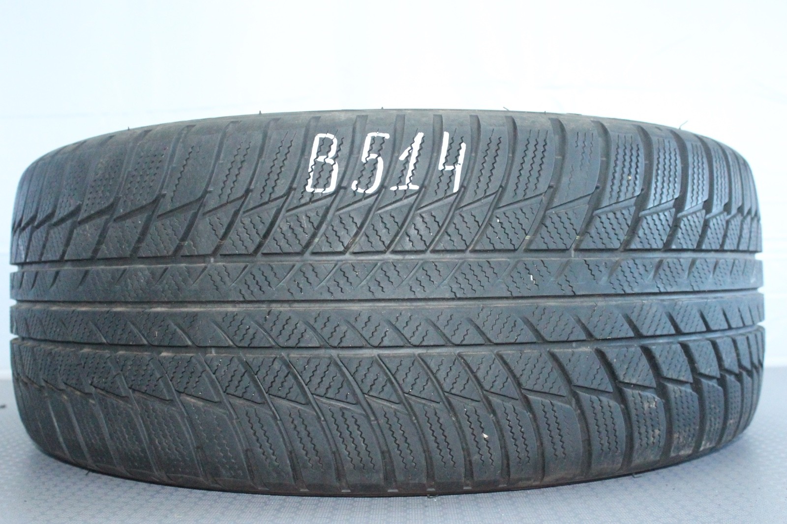 358320758537-featured 1x 225/45 R17 91H Bridgestone Blizzak LM001 RSC RFT Dot2119 6-6,5mm B514 – Bild 1