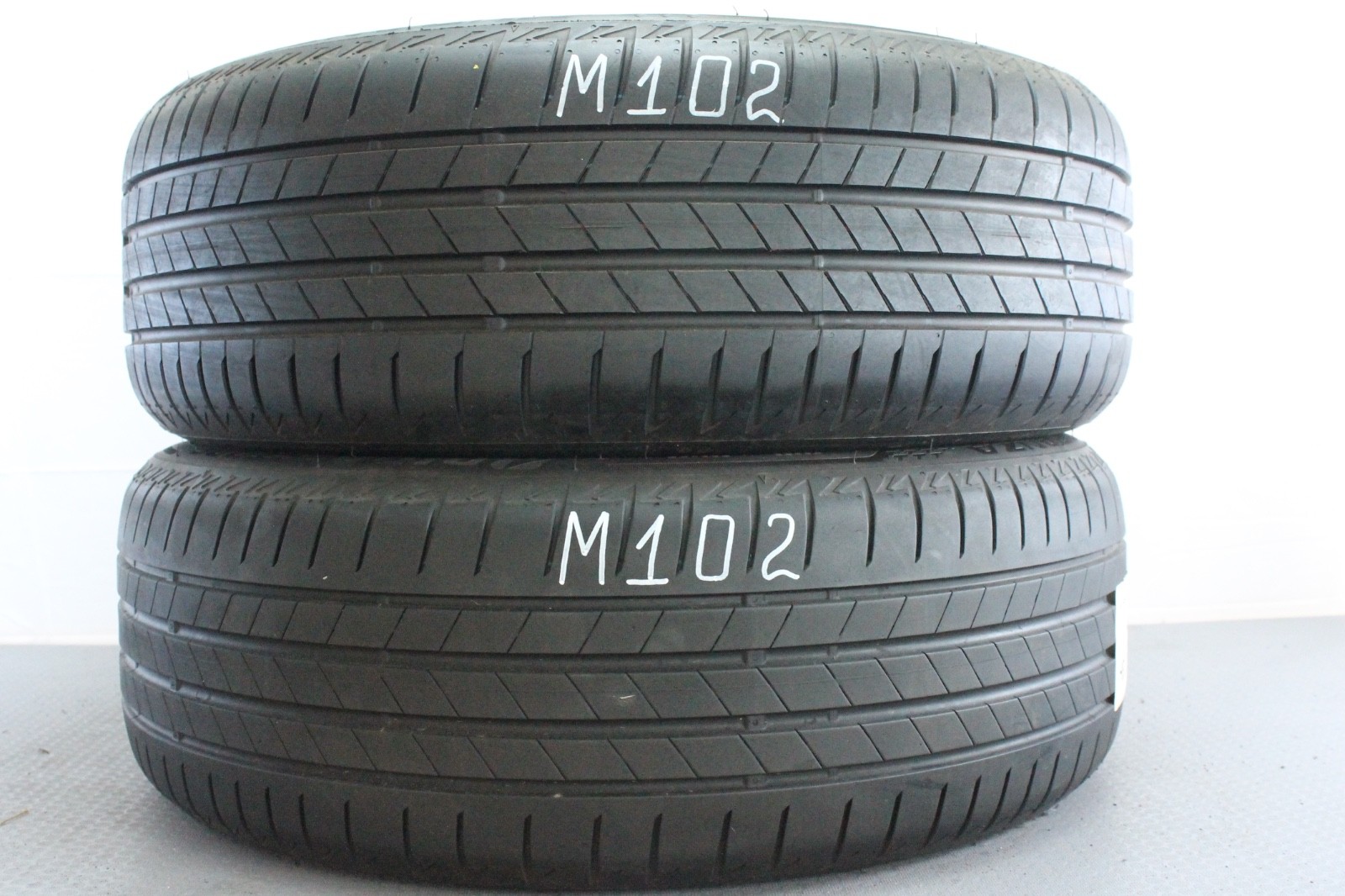 358320765616-featured 2x Neuwertige 205/55 R17 95W Sommerreifen Bridgestone Turanza T005* Dot2620 M102 – Bild 1