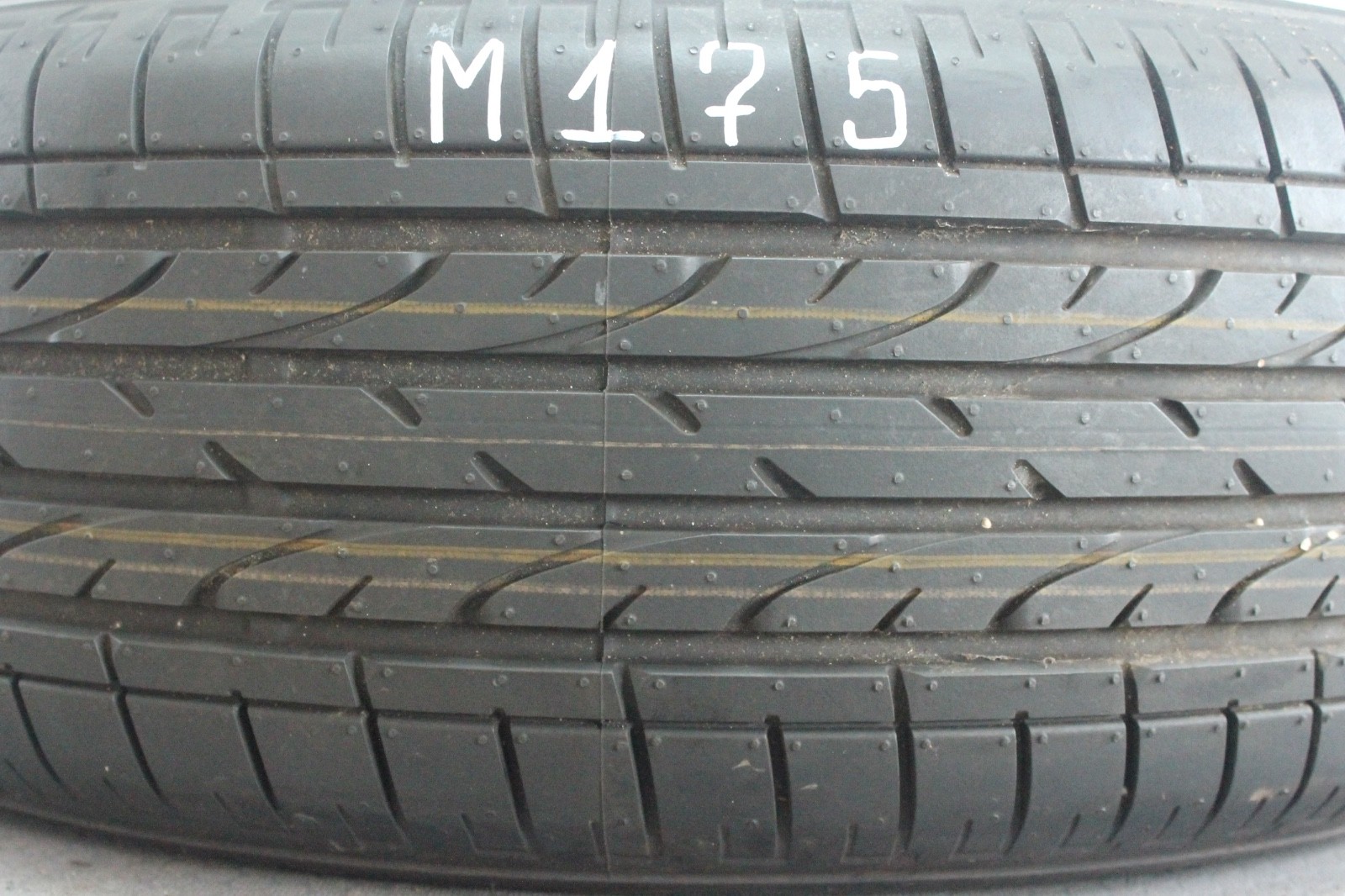 358320765630-featured 1x Neuwertige 225/55 R18 98V Sommerreifen Bridgestone Dueler Sport Dot0424 M175 – Bild 1