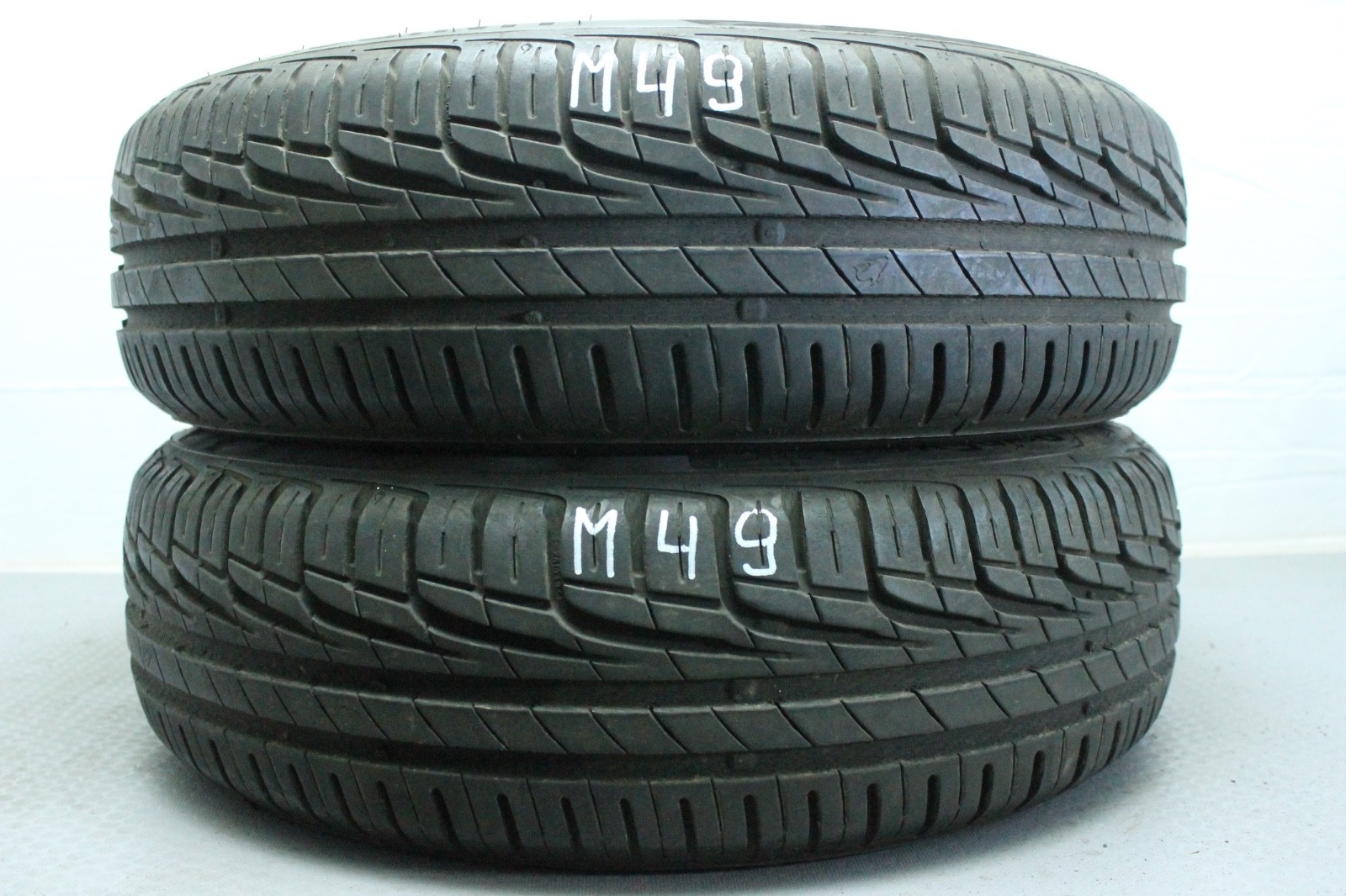 358320765717-featured 2x 165/60 R15 77H Sommerreifen Uniroyal RainExpert 5 Dot0324 7mm M49 – Bild 1