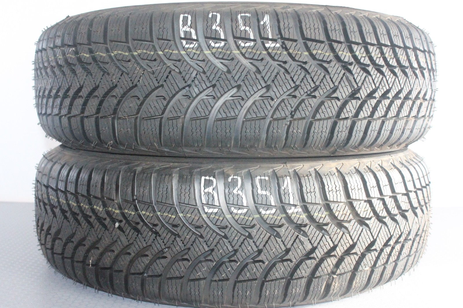 358320765781-featured 2x Neuwertige 175/65 R15 84H Winterreifen Michelin Alpin A4 XGreen Dot3317 B351 – Bild 1