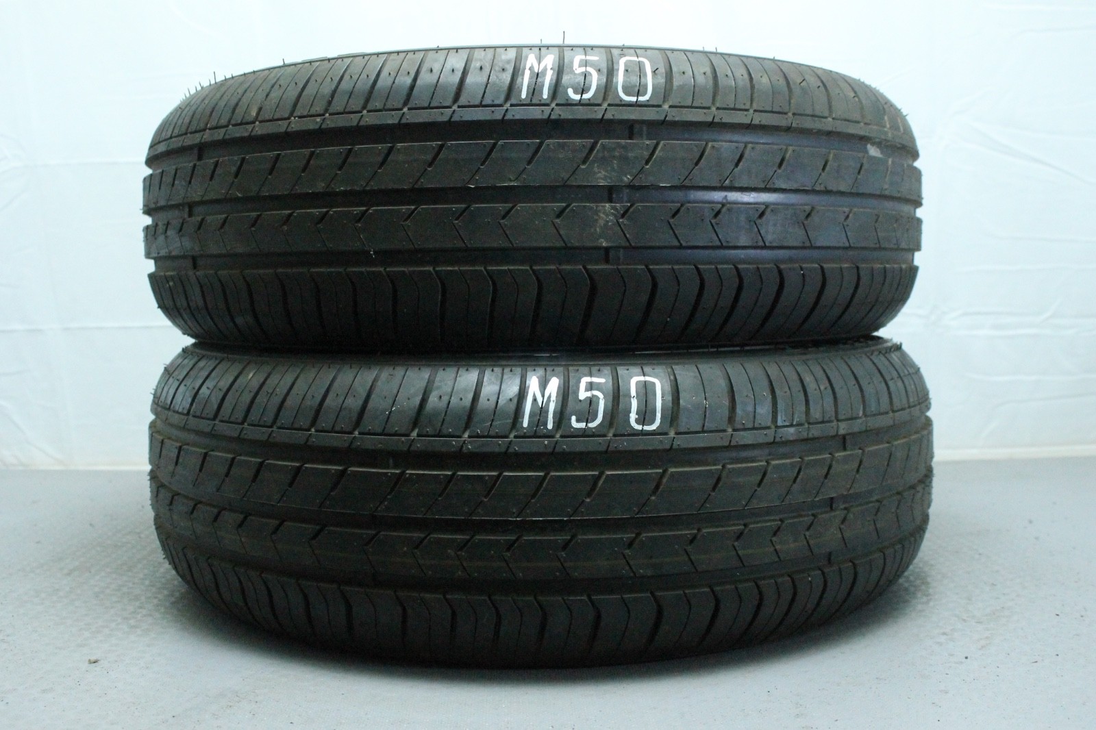 358320765803-featured-1 2x Neuwertige 165/60 R15 81T Sommerreifen Atlas Green HP Dot5124 M50 – Bild 1