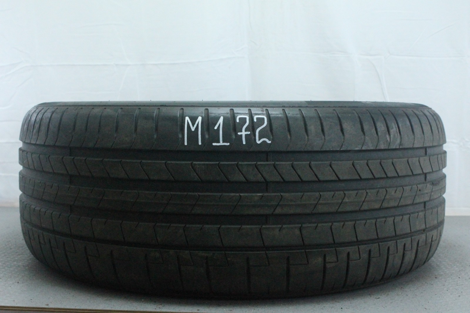 358320771445-featured-1 1x 255/45 R20 105Y Sommerreifen Pirelli PZero I* Dot1022 5,5-6mm M172 – Bild 1