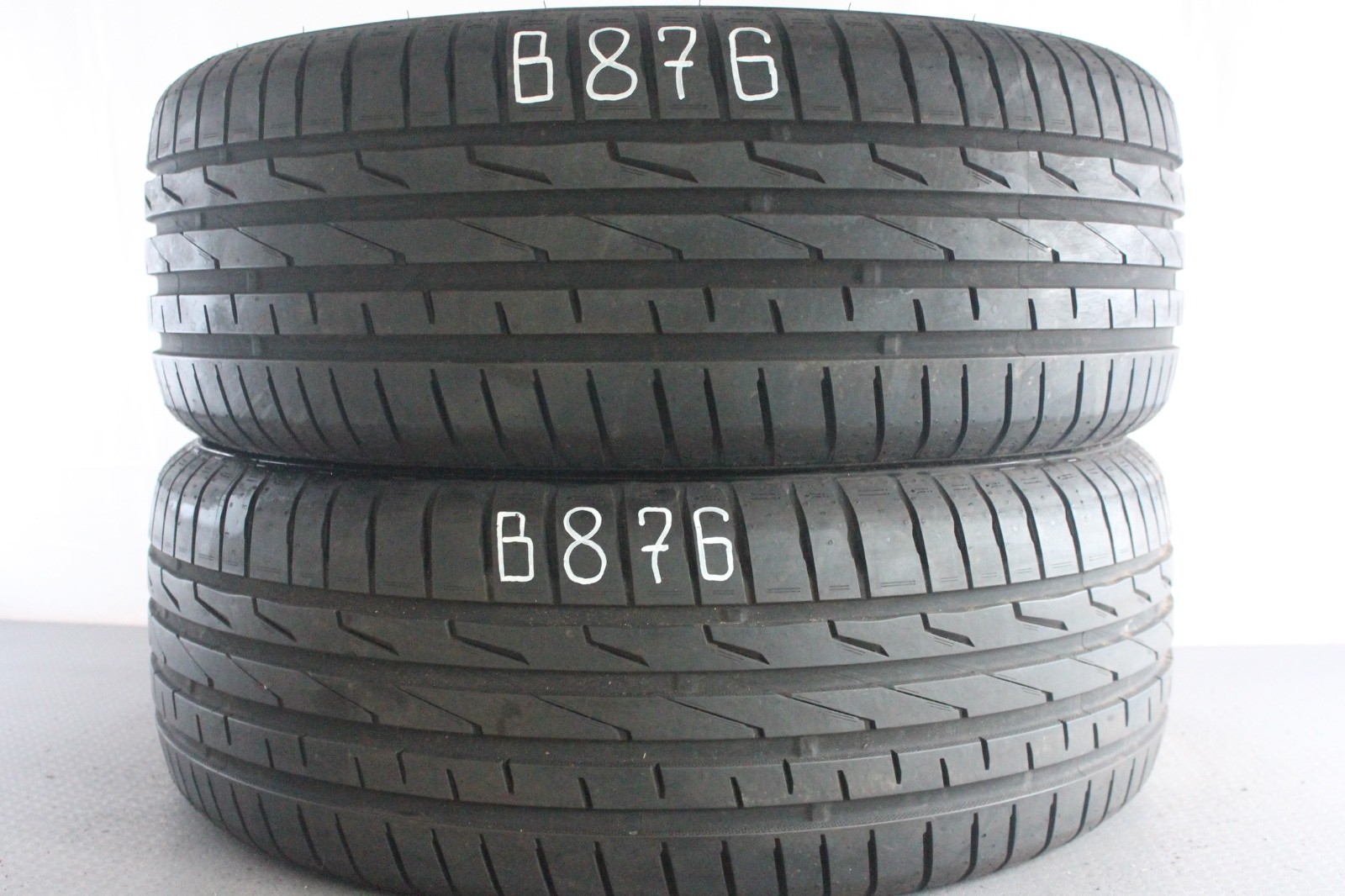 358320771451-featured-1 2x Neuwertige 235/55 R18 104W Sommerreifen LEAO Nova-Force C/S Dot4424 B876 – Bild 1