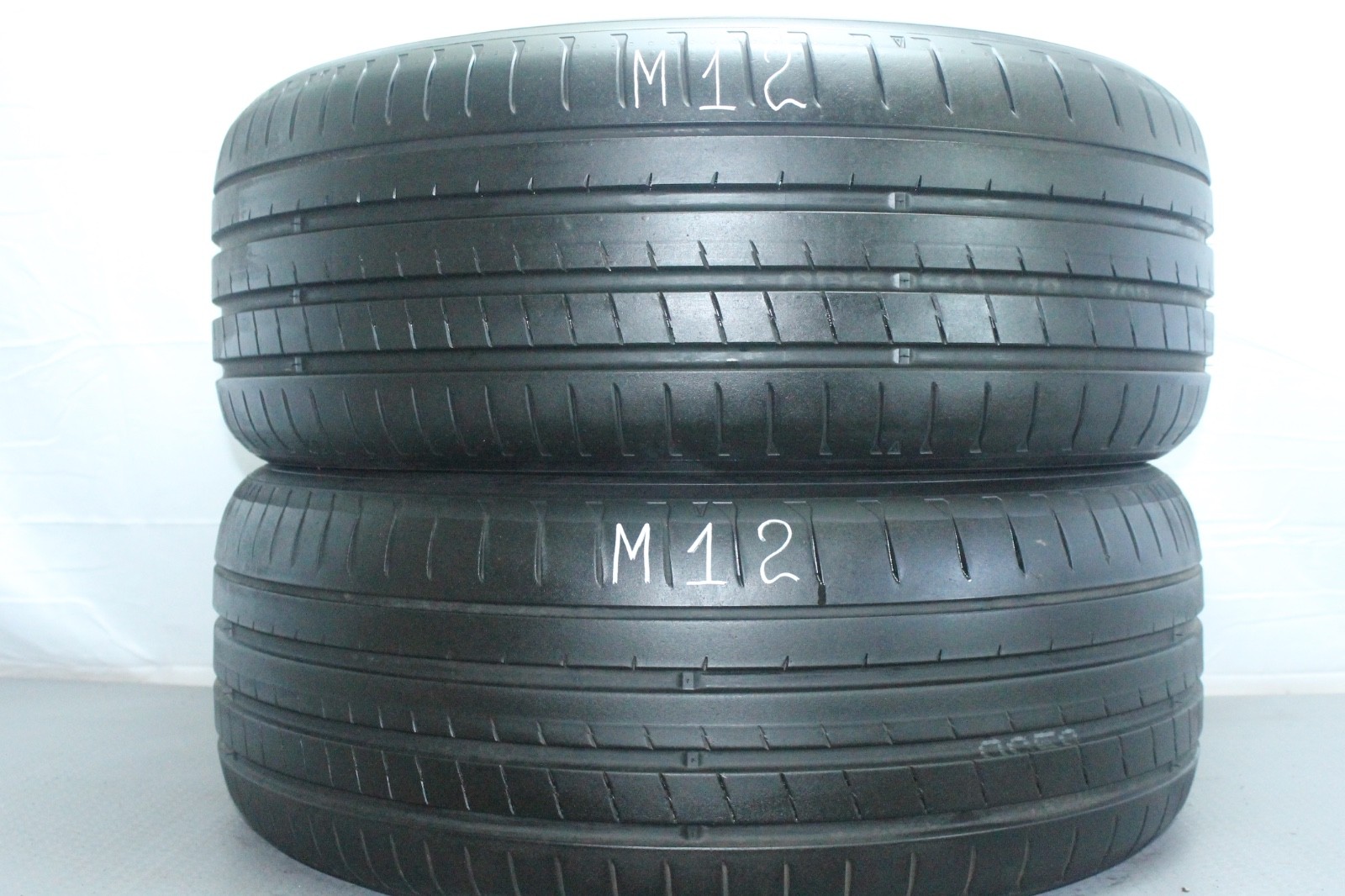358320771465-featured-1 2x Neuwertige 245/50 R19 105Y Sommerreifen Yokohama AdvanSport Dot4321 M12 – Bild 1