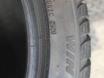 2x 225/45 R19 96V Winterreifen Pirelli Sottozero 3 (RSC) Dot2520 7mm B53 – Bild 4