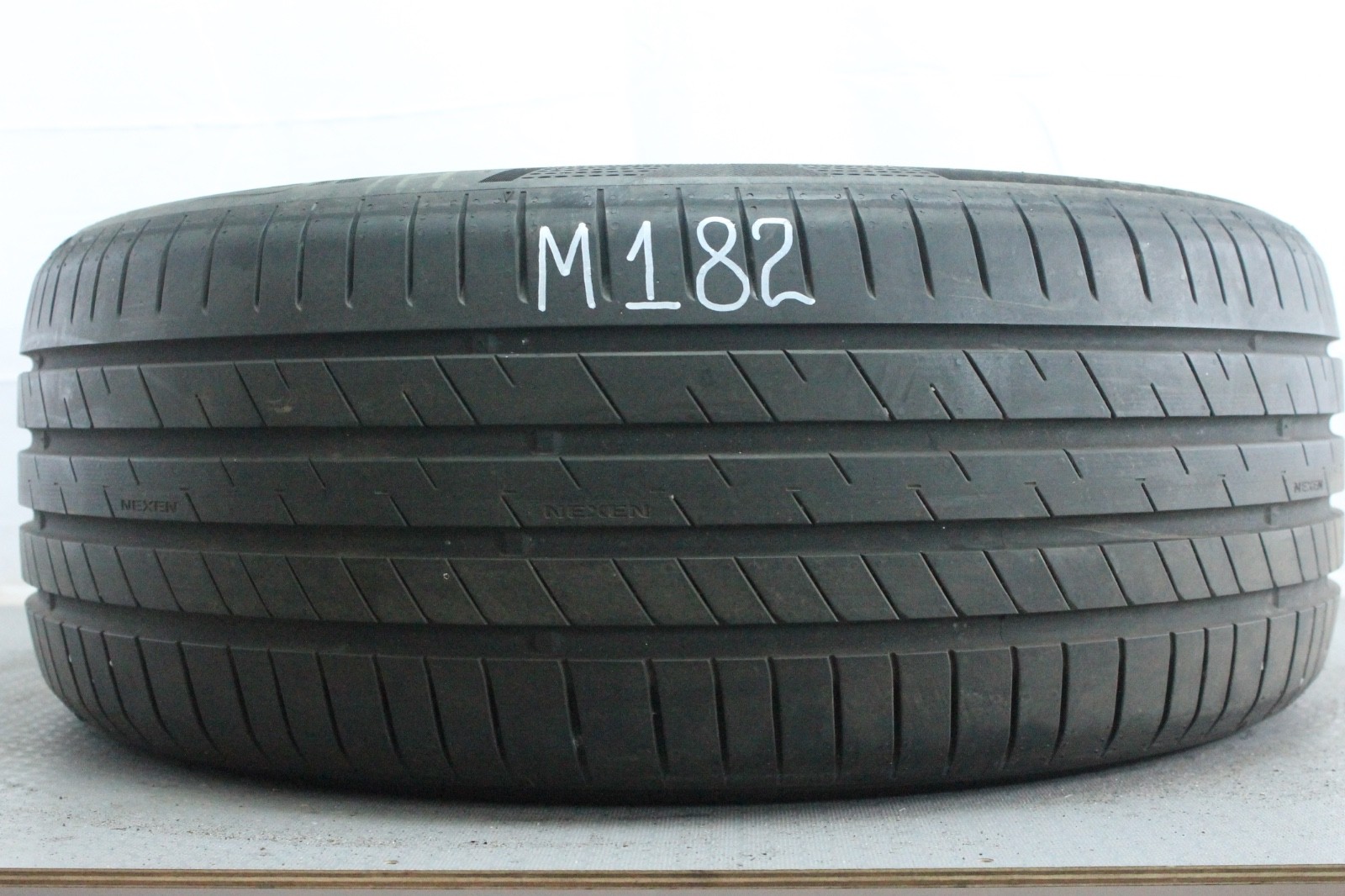 358320771537-featured 1x Neuwertige 225/45 R18 95Y Sommerreifen Nexen NFera Sport Dot2223 M182 – Bild 1