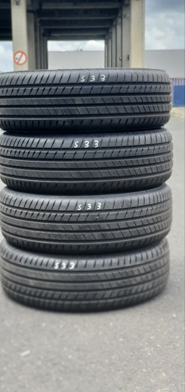 358320771544-featured 2x Neuwertige 225/60 R18 104W Sommerreifen Bridgestone Alenza (RSC) Dot23 S33 – Bild 1
