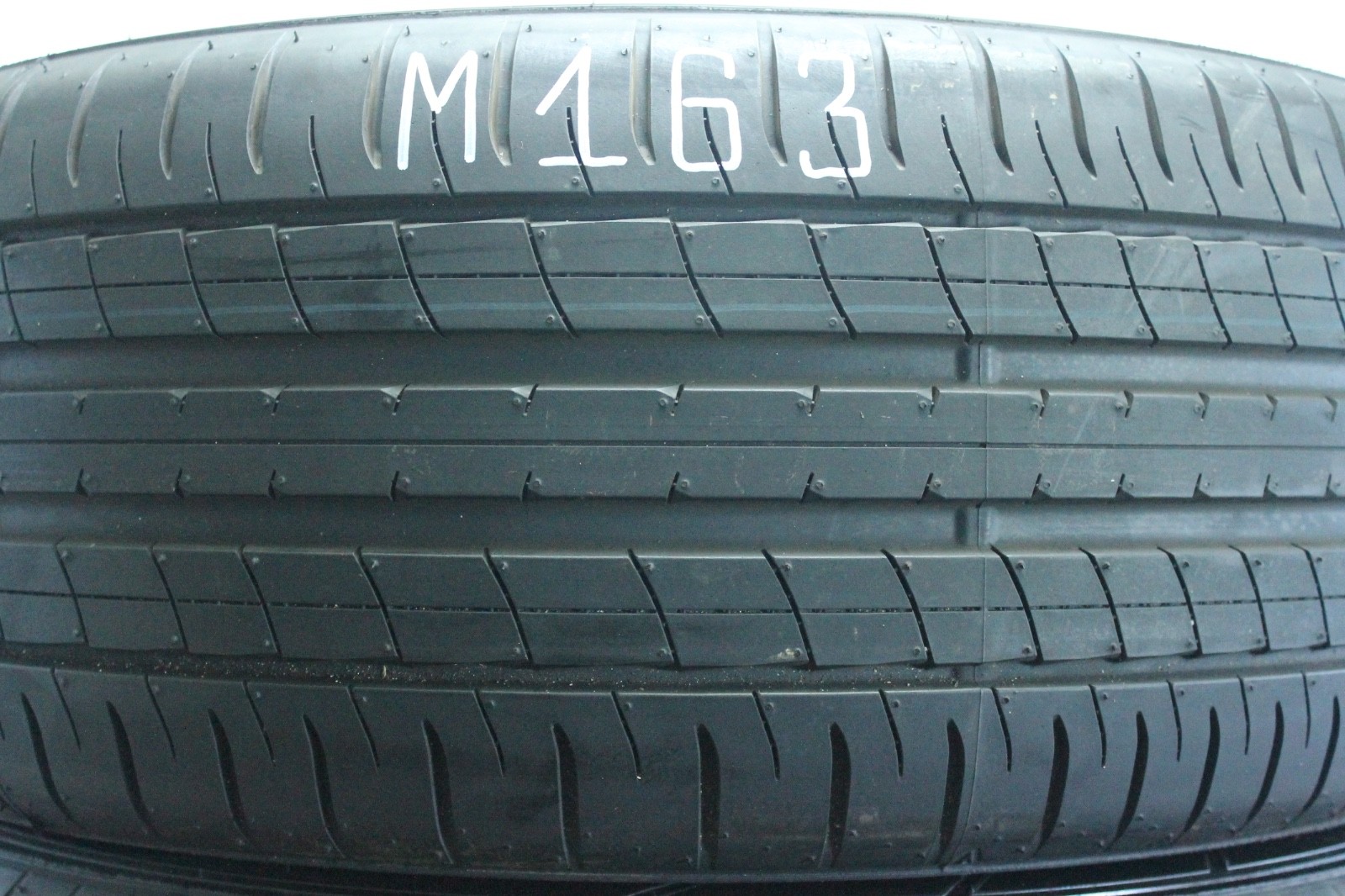 358320771555-featured 1x Neuwertige 225/50 R18 95V Sommerreifen Dunlop SpSportMaxx050 Dot1225 M163 – Bild 1