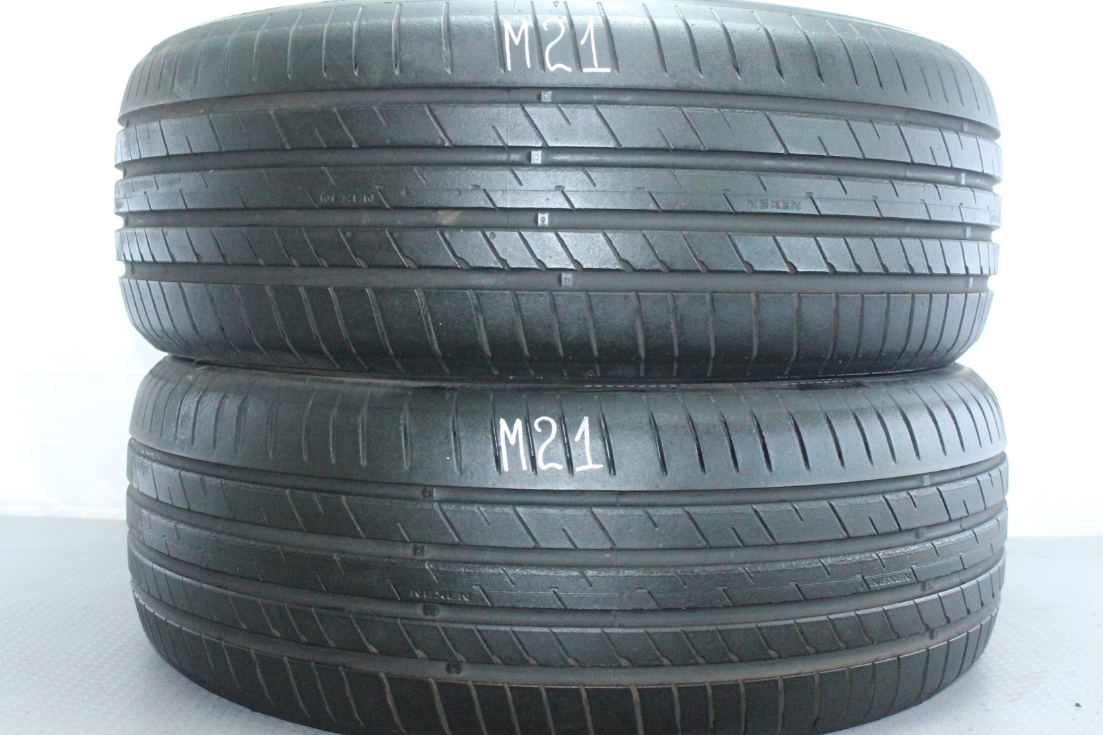 358320771561-featured 2x Neuwertige 225/55 R18 102Y Sommerreifen Nexen NFera Sport *MO Dot5023 M21 – Bild 1
