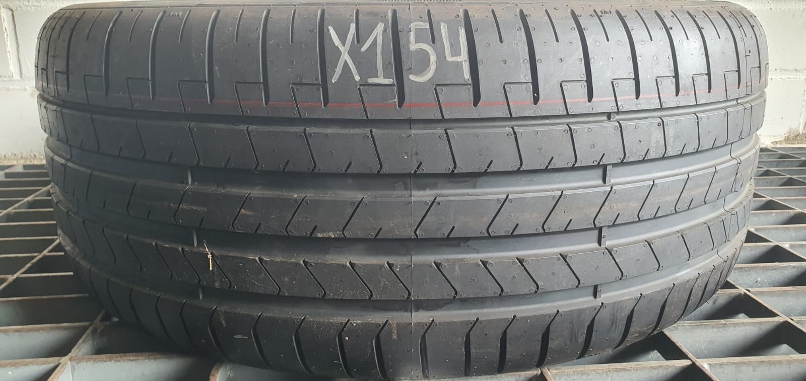 358320771592-featured 1x Neuwertige 245/35 R21 96Y Sommerreifen Pirelli PZero MO-S PNCS Dot1723 X154 – Bild 1