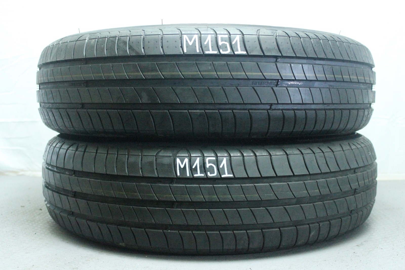 358320771645-featured 2x Neuwertige 175/65 R17 87H Sommerreifen Michelin e.Primacy Dot4724 M151 – Bild 1