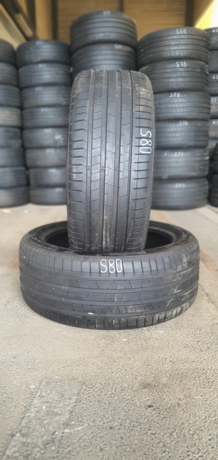 358320797889-featured 2x Neuwertige 275/40 R21 107Y Sommerreifen Pirelli PZero (RSC) Dot2723 S80 – Bild 1