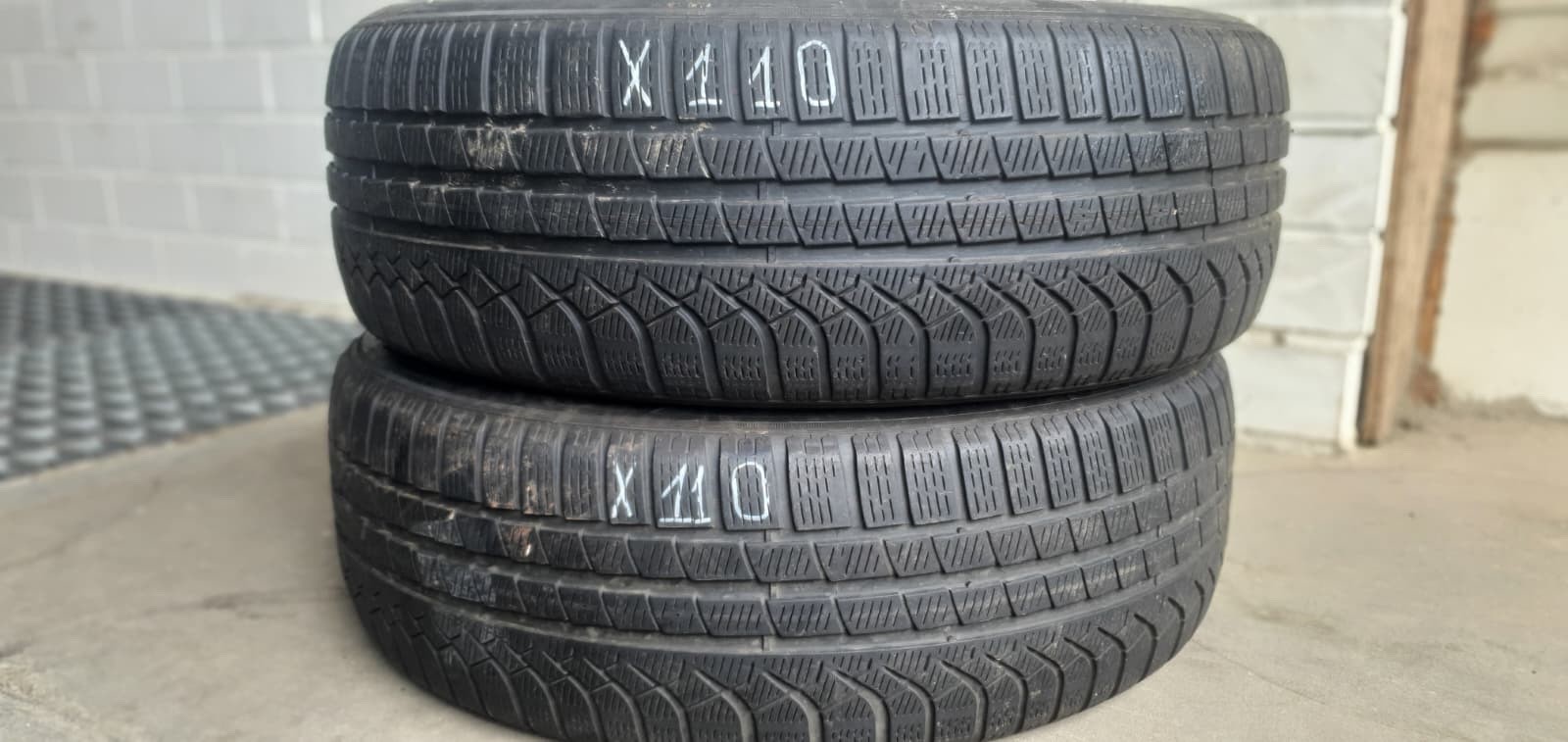 358320797904-featured 2x 235/60 R20 108H Winterreifen Pirelli PZero Dot2721 5mm X110 – Bild 1