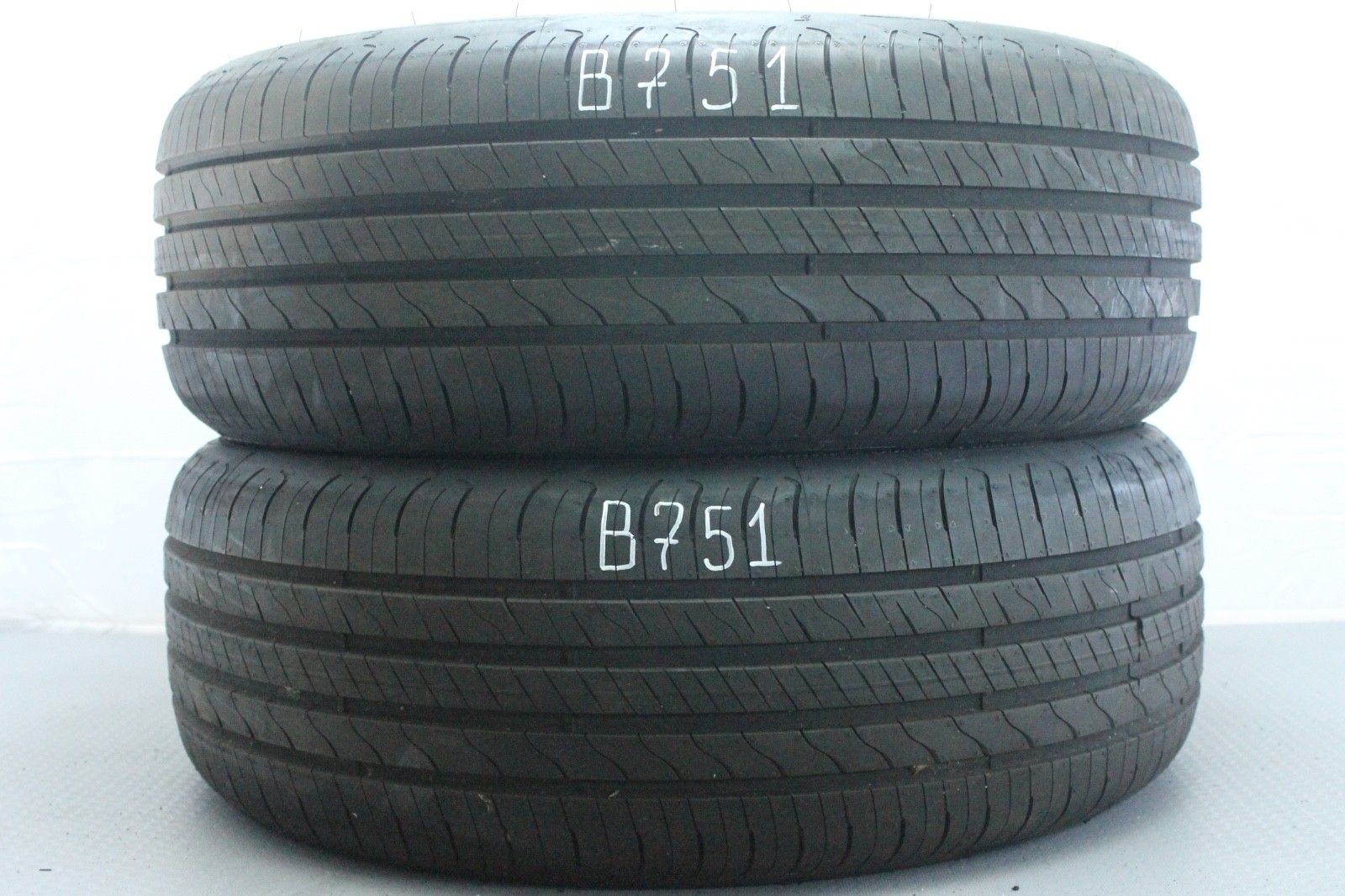 358320816470-featured-1 2x Neuwertige 215/55 R17 98W Goodyear EfficientGrip Performance 2 Dot3624 B751 – Bild 1