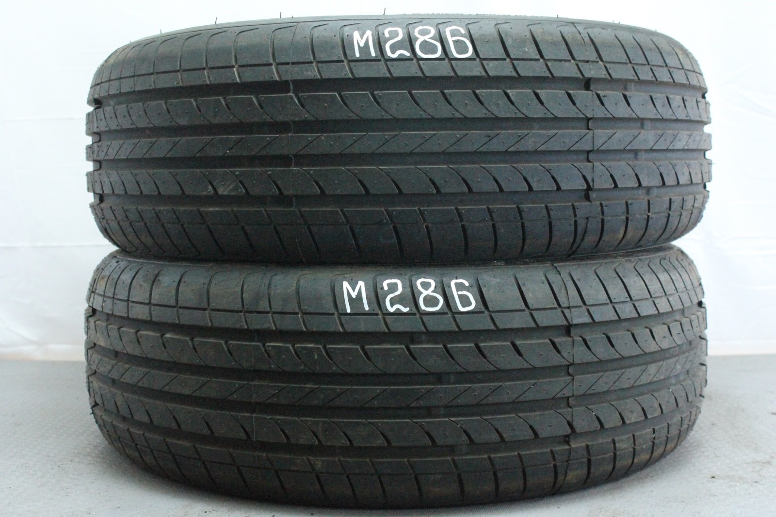 358364821770-featured-1 2x Neuwertige 205/55 R17 95V Sommerreifen Leao Nova-Force HP Dot0625 M286 – Bild 1