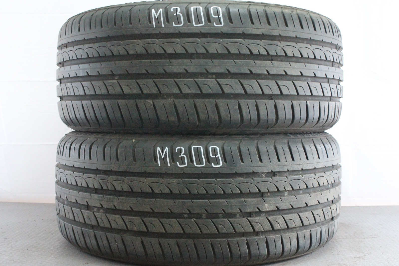 358384110028-featured-1 2x 225/45 ZR17 94Y Sommerreifen Radar Dimax R8+ Dot3223 5,8-6,5mm M309 – Bild 1