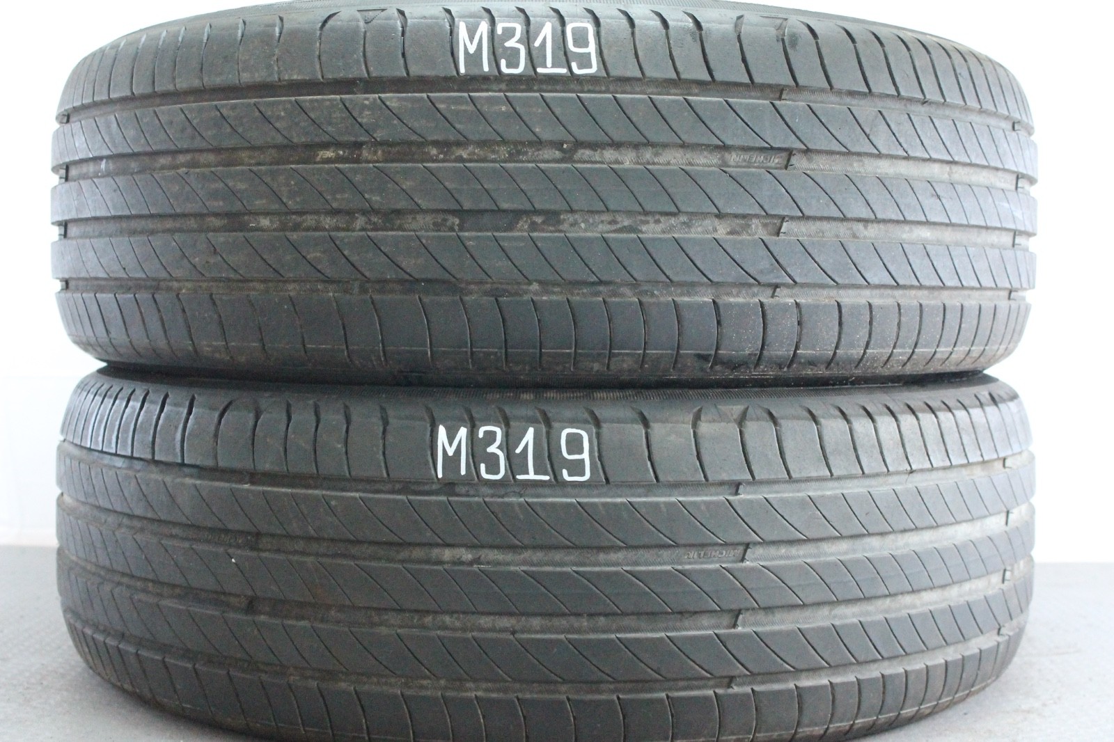 358386486926-featured-1 2x 205/55 R19 97V Sommerreifen Michelin e.Primacy Dot3623 5-5,5mm M319 – Bild 1