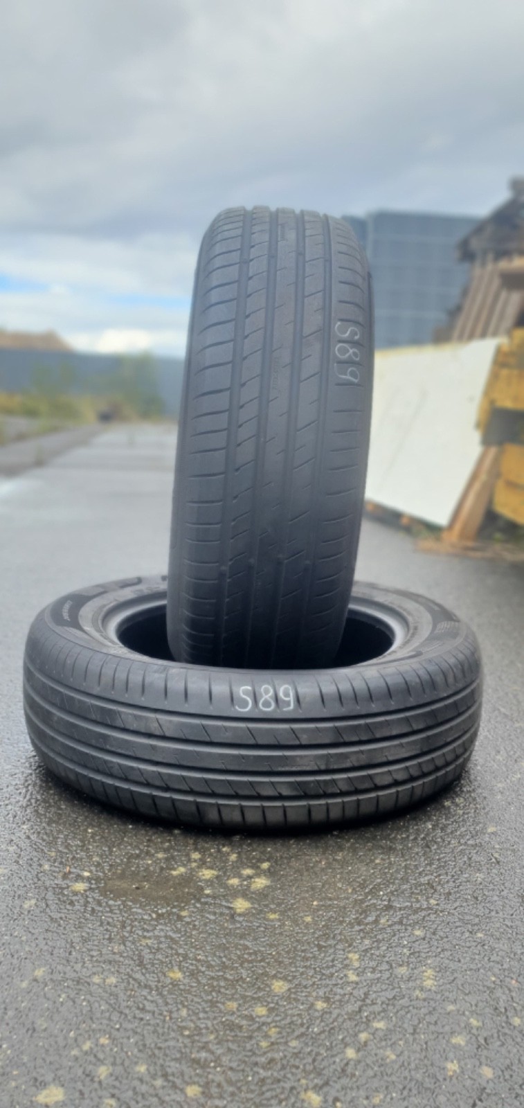 358320746719-featured-1 2x 205/65 R17 100Y Sommerreifen Nexen NFera Sport Dot4421 6,5mm S89 – Bild 1