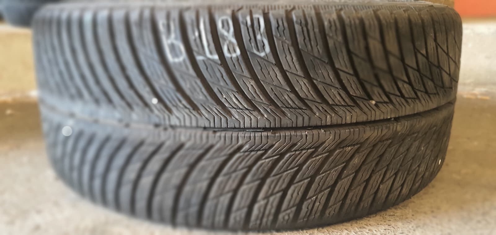 358320746723-featured-1 1x 245/35 R20 95V Winterreifen Michelin Pilot Alpin 5 NAO X Dot2419 6mm B183 – Bild 1