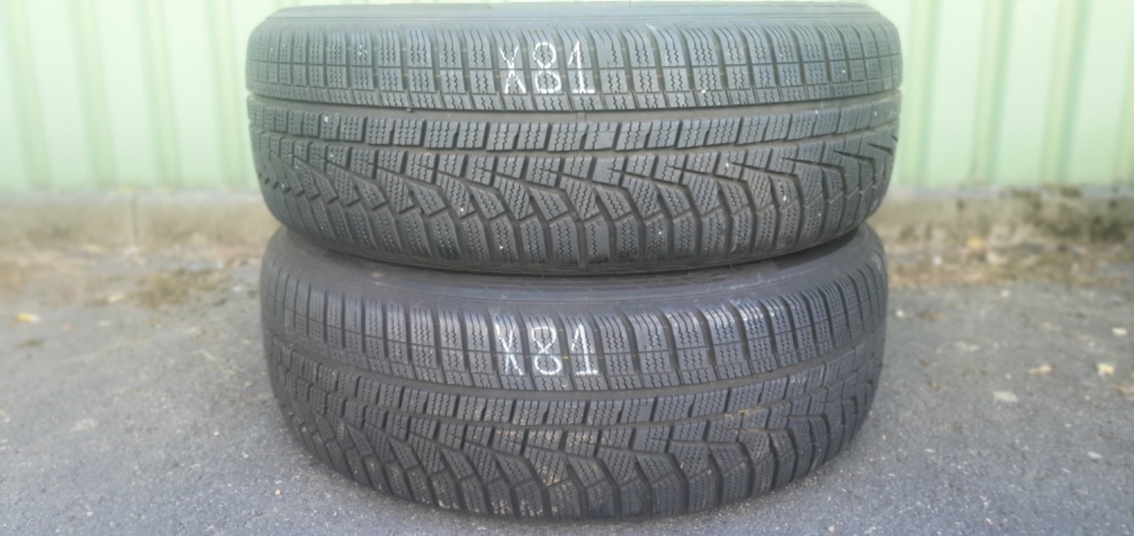 358320746741-featured-1 2x 205/60 R17 97H Winterreifen Hankook Winteri*cept evo2 Dot2823 5,5-6mm X81 – Bild 1