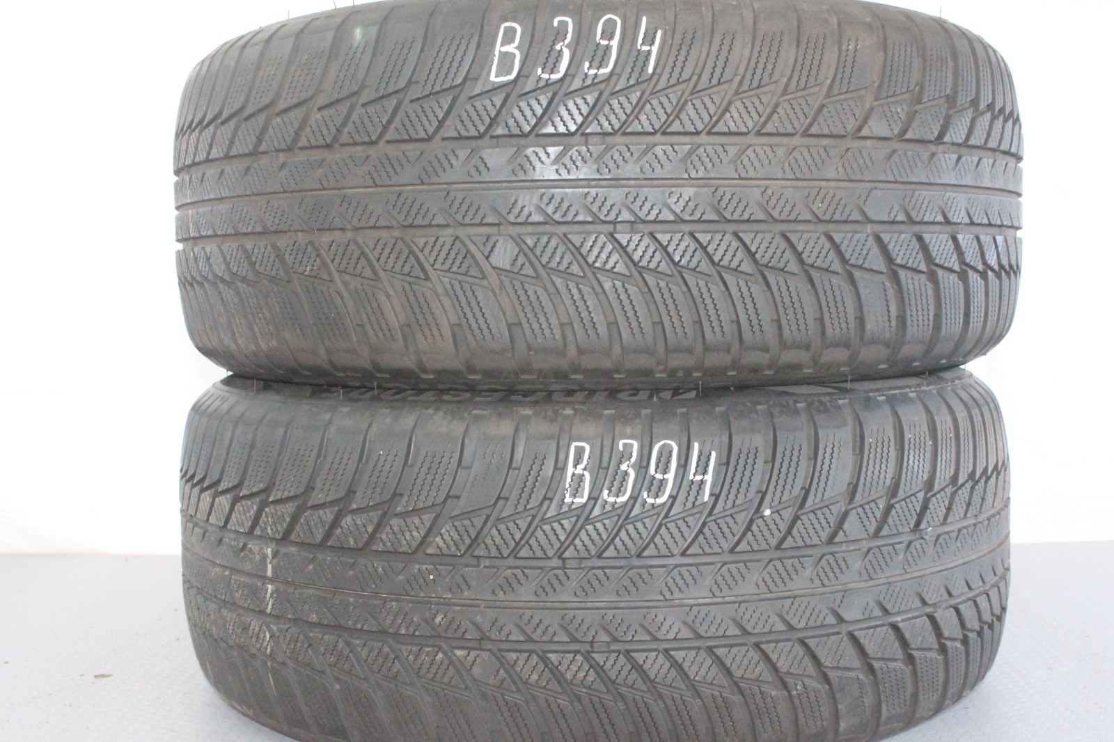 358320758414-featured-1 2x 225/50 R17 98H Bridgestone Blizzak LM001 RSC RFT Dot3421 5,5-6mm B394 – Bild 1