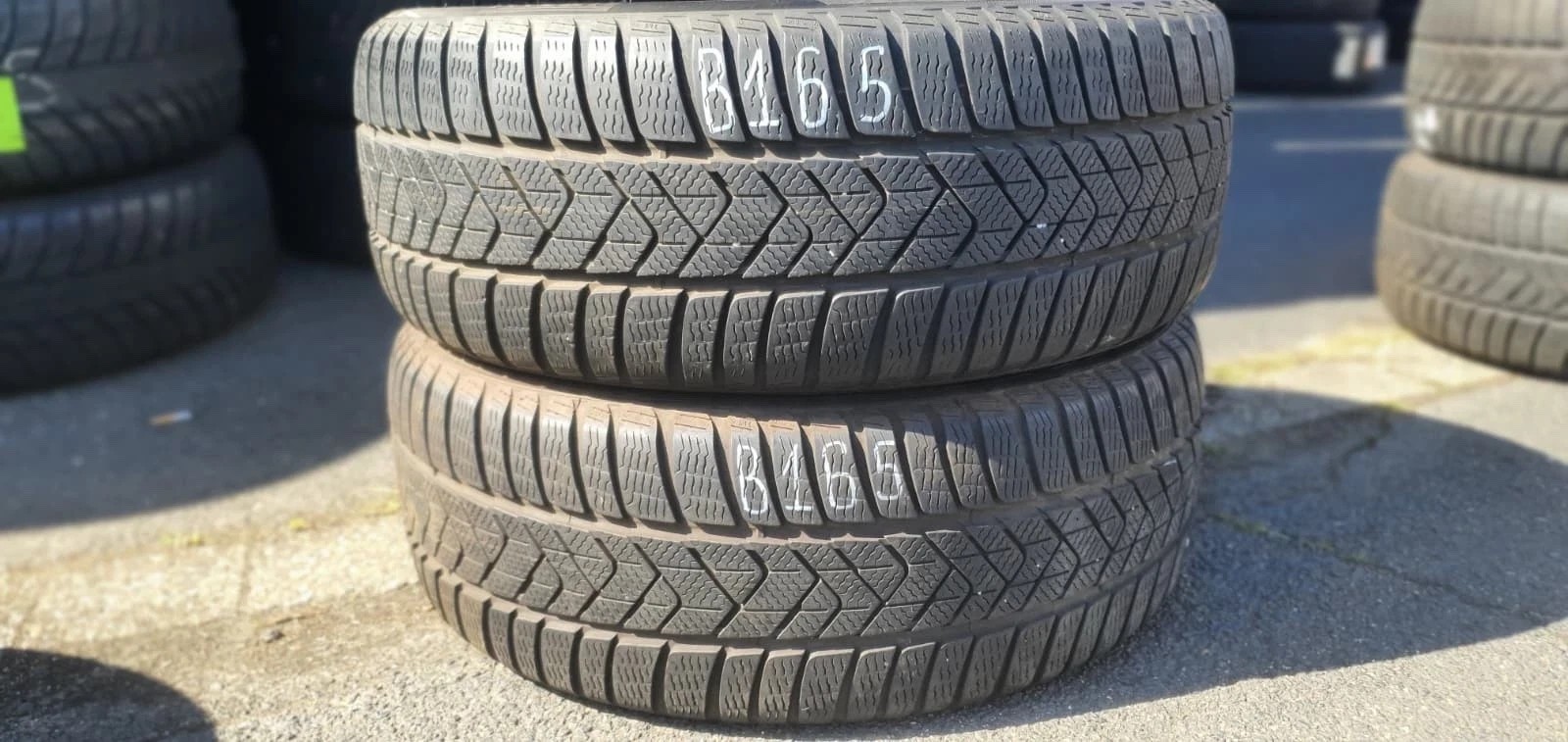 358320797833-featured-1 2x 225/45 R18 95H Winterreifen Pirelli Sottozero (RSC) Dot2020 5,5-6mm B165 – Bild 1