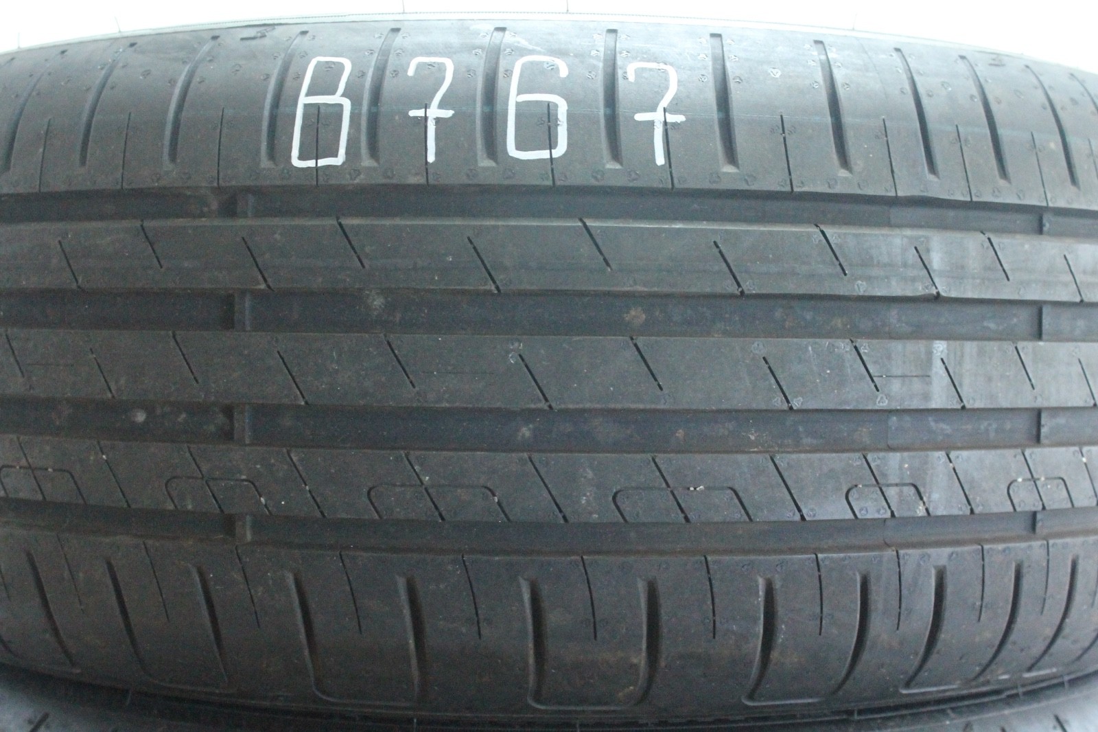 358320797903-featured-1 1x Neuwertige 205/55 R17 95V Goodyear EfficientGrip Performance 2 Dot2225 B767 – Bild 1