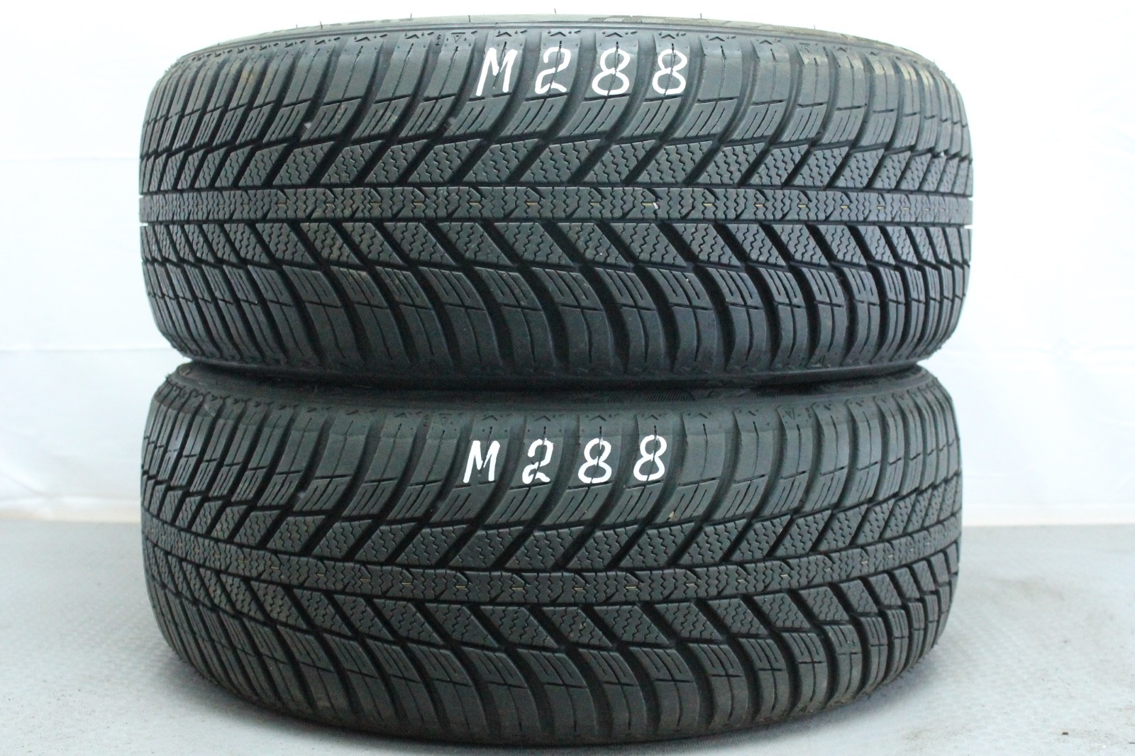 358364855697-featured-2 2x 195/50 R15 82H Allwetterreifen Nexen NBlue 4Season Dot4424 6-7mm M288 – Bild 1