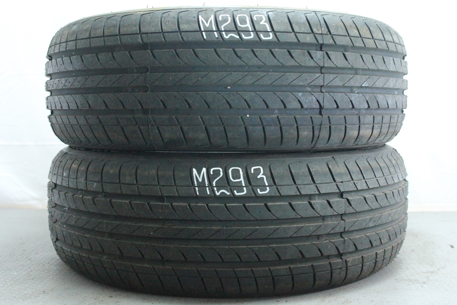 358370364528-featured 2x Neuwertige 205/55 R17 95V Somerreifen Leao Nova-Force HP Dot0625 M293 – Bild 1