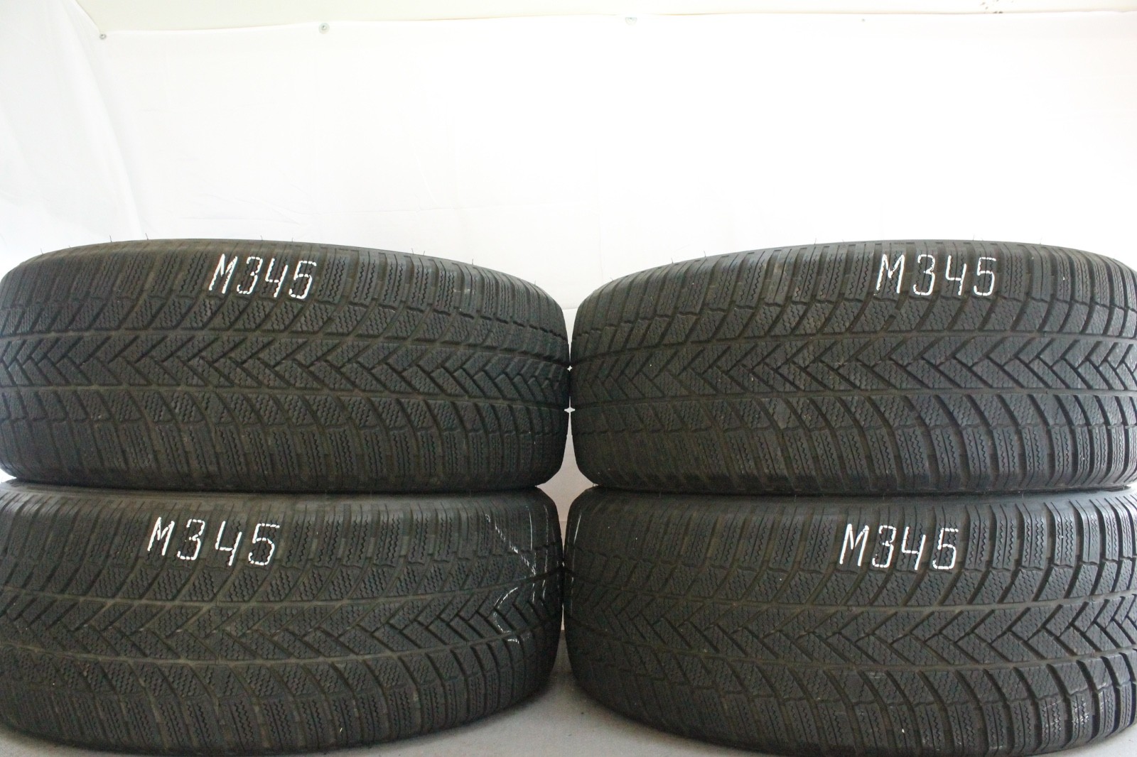 358387231103-featured-1 4x 265/45 R21 108V Winterreifen Bridgestone Blizzak LM005 Dot4423 5,5-6,5mm M345 – Bild 1