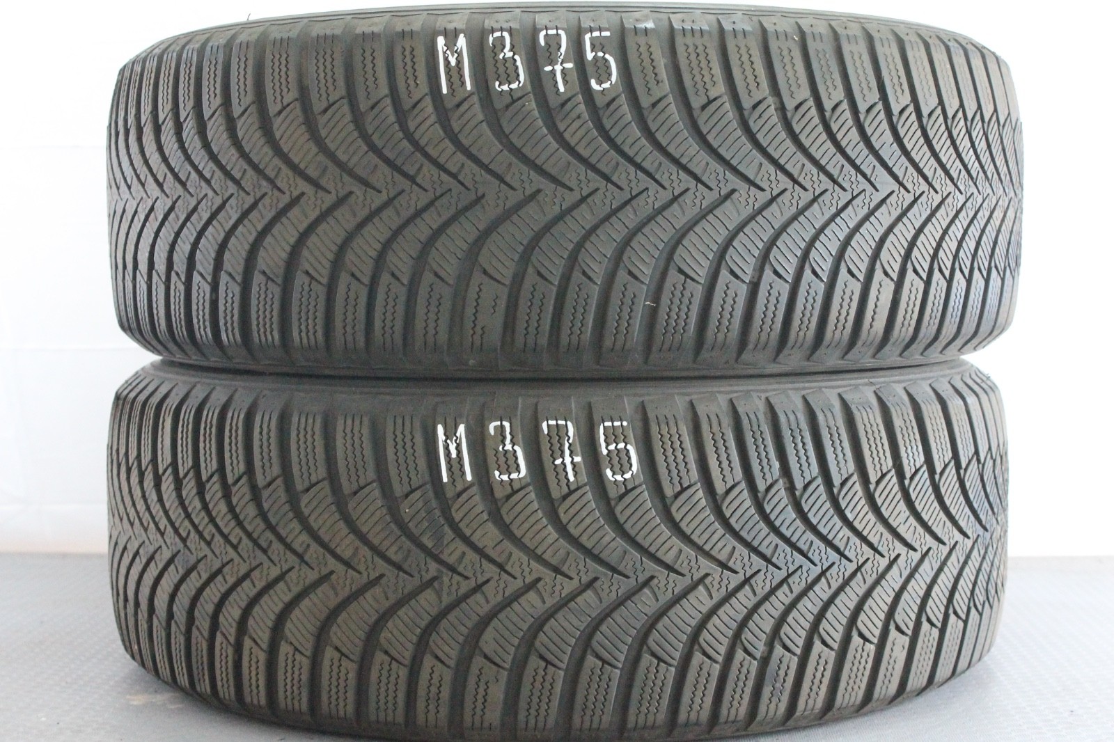 358474893376-featured-3 2x 205/55 R16 91H Winterreifen Hankook Winter i*cept RS2 Dot2020 4,5-5mm M375 – Bild 1