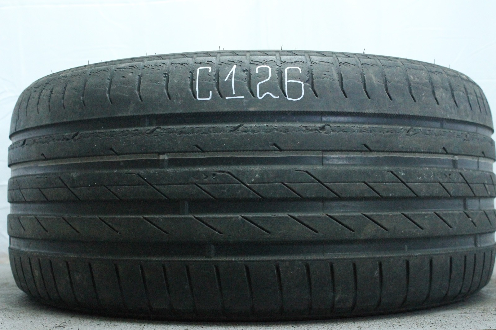 358320758257-featured 1x 275/35 ZR20 102Y Sommerreifen Nokian ZLine Dot1118 3,5-4,5mm C126 – Bild 1