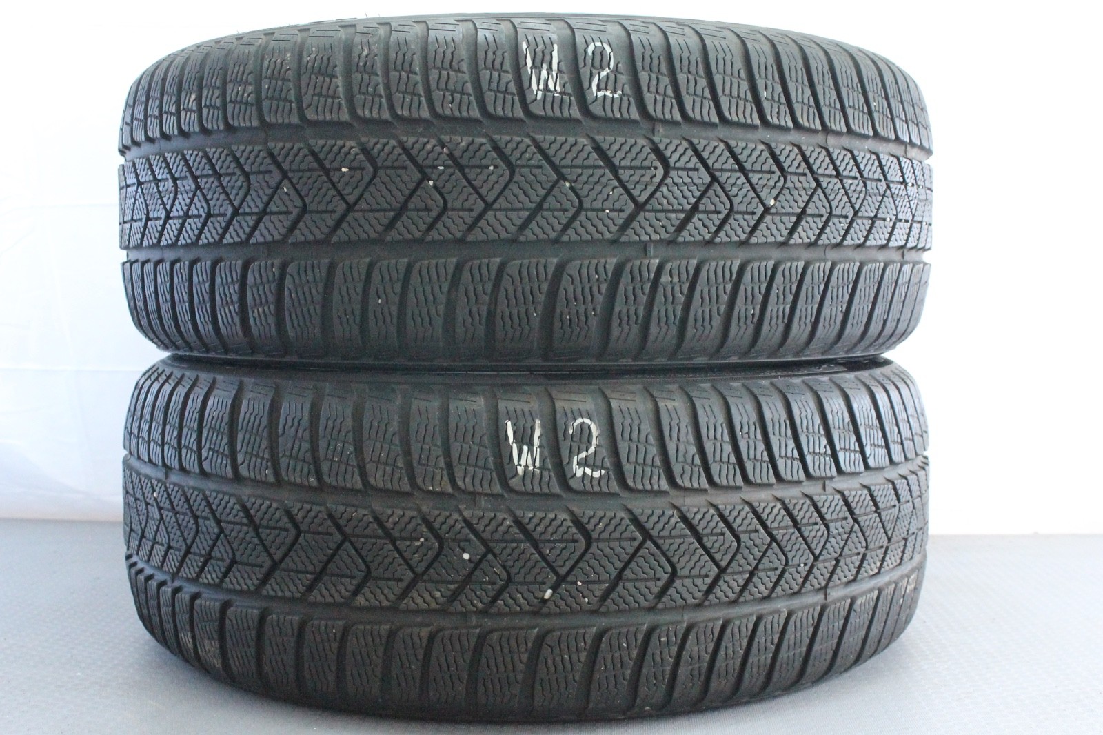 358462541675-featured 2x 225/45 R18 95V Winterreifen Pirelli Sottozero 3* RSC Dot2019 6-6,5mm W2 – Bild 1