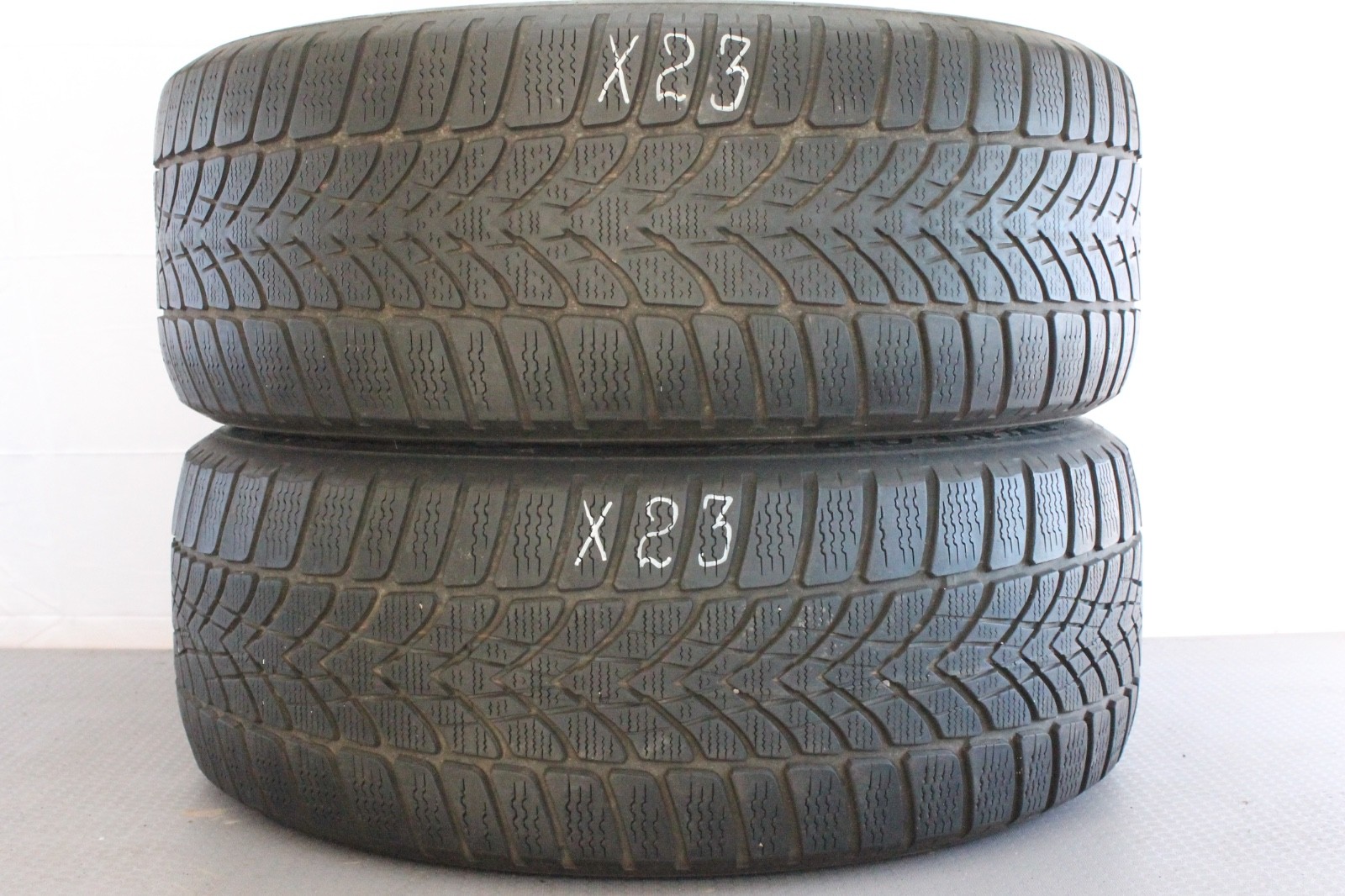 358478208498-featured 2x 225/55 R17 97H Winterreifen Dunlop SPWinterSport 4D Dot2016 3,5-4,5mm X23 – Bild 1