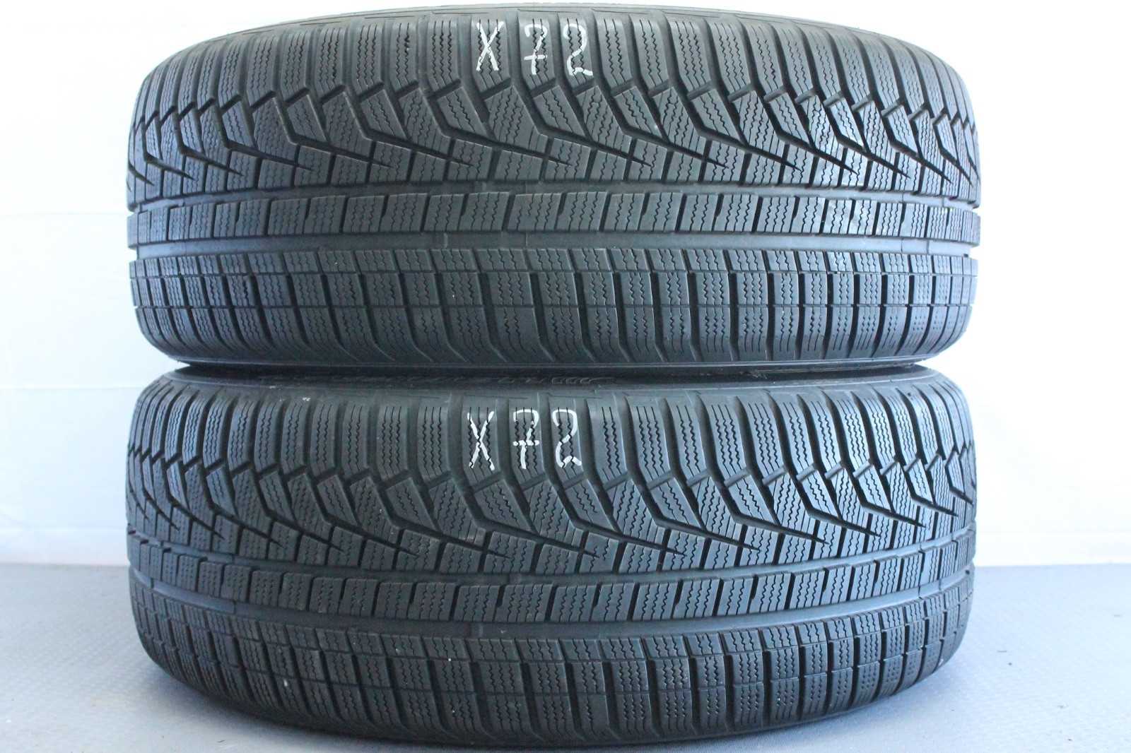 358478386781-featured 2x 225/55 R17 97V Winterreifen Hankook Winter i*cept evo2 Dot2021 6,6-7,3mm X72 – Bild 1