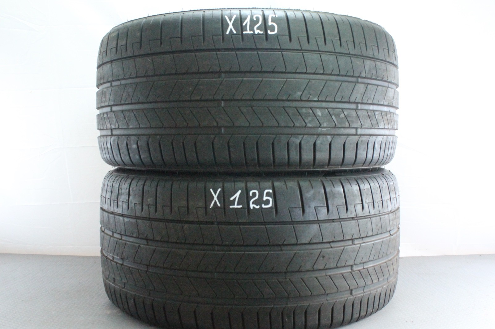 358613876246-featured 2x 315/35 ZR21 111Y Sommerreifen Pirelli PZero Demo Dot2022 X125 – Bild 1
