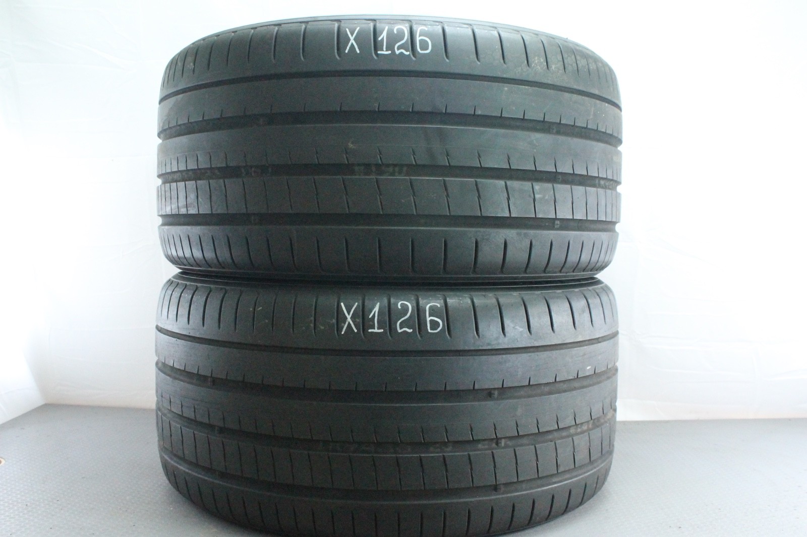 358613882634-featured 2 315/35 ZR21 111Y Sommerreifen Yokohama AdvanSport V107* Dot2023 6,6-7,2mm X126 – Bild 1