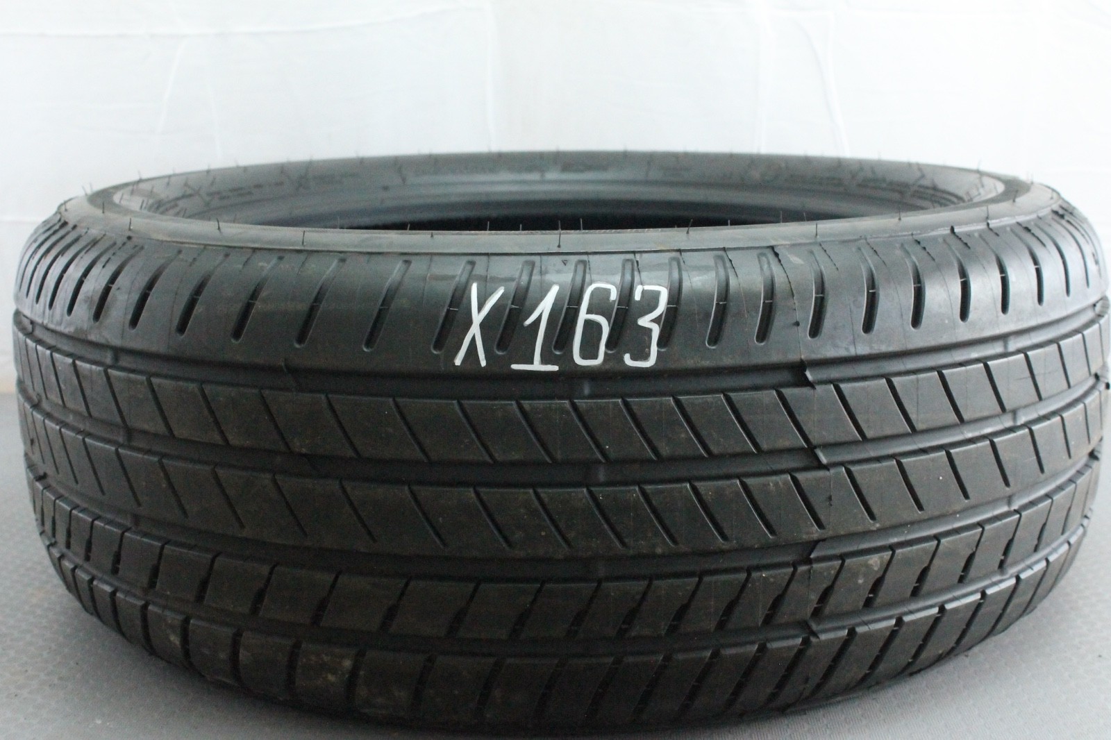 358613942368-featured 1x 245/50 R19 105W XL Sommerreifen Bridgestone Alenza Demo Dot2023 X163 – Bild 1
