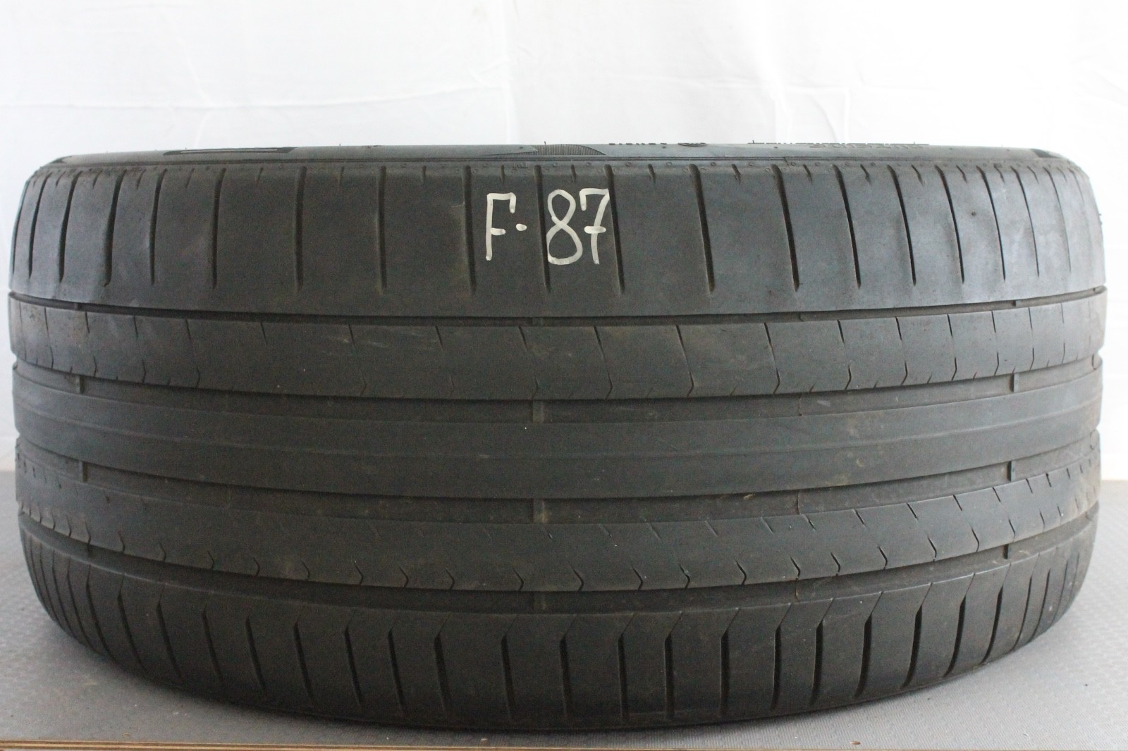 358614512467-featured 1x 315/30 R23 108Y Sommerreifen Pirelli PZero LTS Elect Dot2023 4-5mm F87 – Bild 1