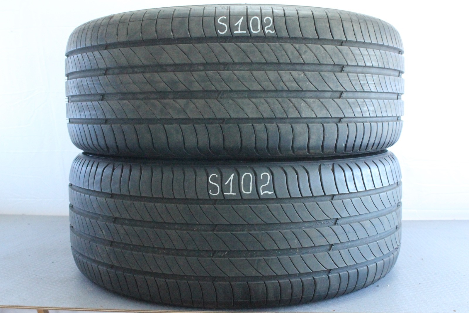 358614613881-featured 2x 245/45 R19 102Y Sommerreifen Michelin e.Primacy * 5,5mm Dot2022 S102 – Bild 1